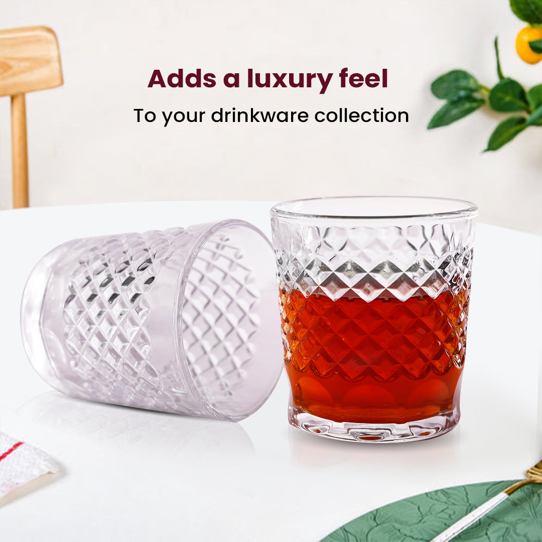 Classic diamond-cut texture for a touch (GLASS VIVENDI WHISKY)